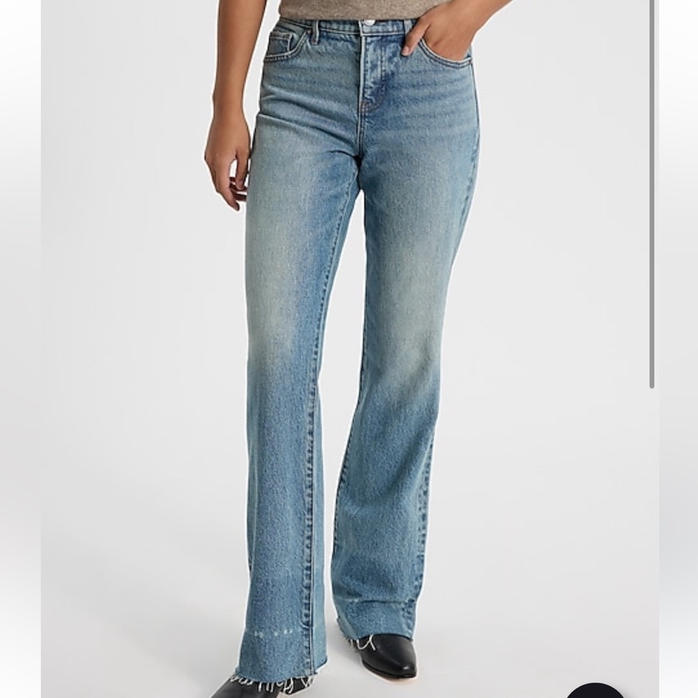 Express mid rise bootcut NWT